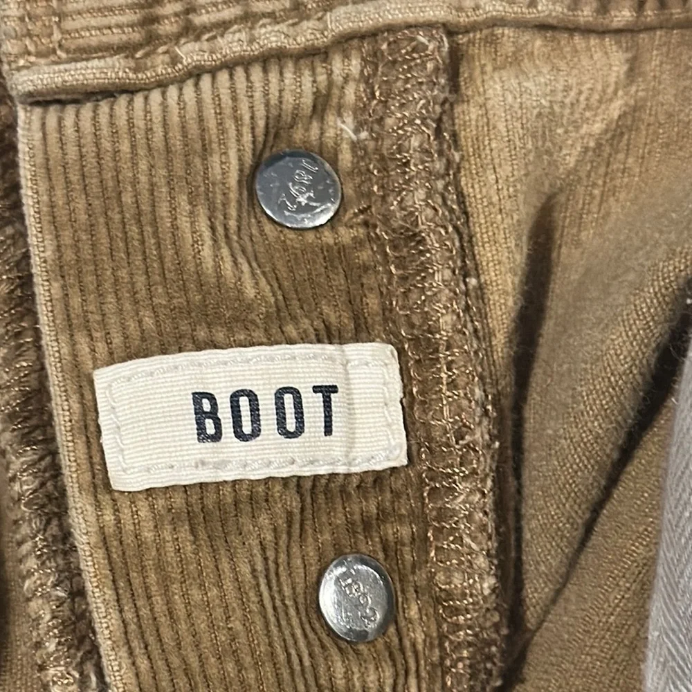 Abercrombie & Fitch. Corduroy Men’s Pants in light Brown/tan Button fly boot cut - Picture 9 of 13